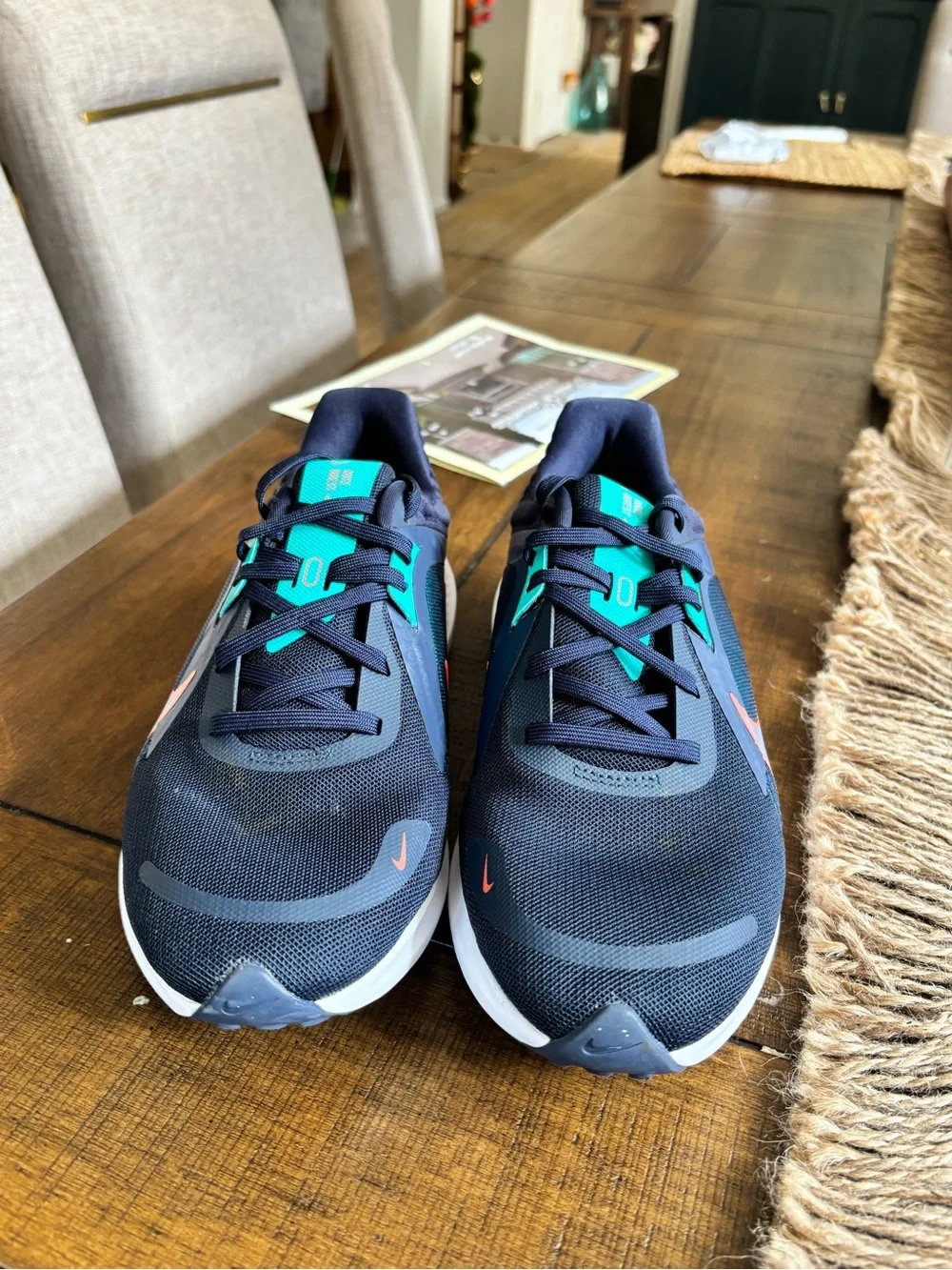 Size 9.5 Women Nike Quest 5 Sneakers  Obsidian/White/Jade DD9291-401 New